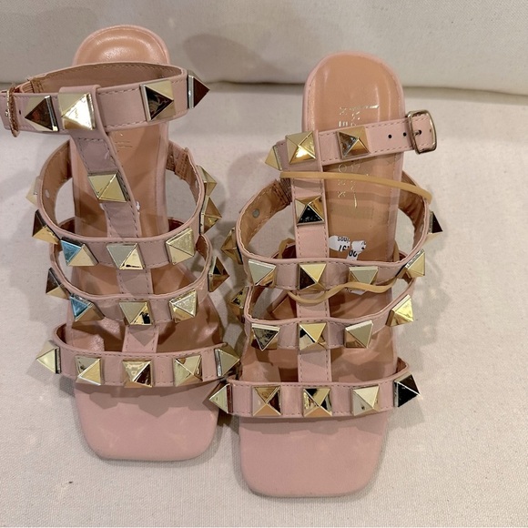 NWOB Nicole Miller Ankle Strap Sandal Heel Shoes size 6 - Picture 2 of 6